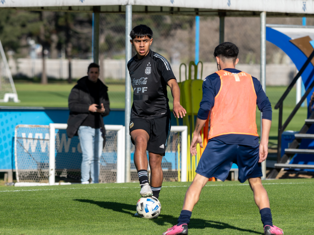 La Sub 20 de Claudio Gugnali realizó un ensayo futbolístico ante